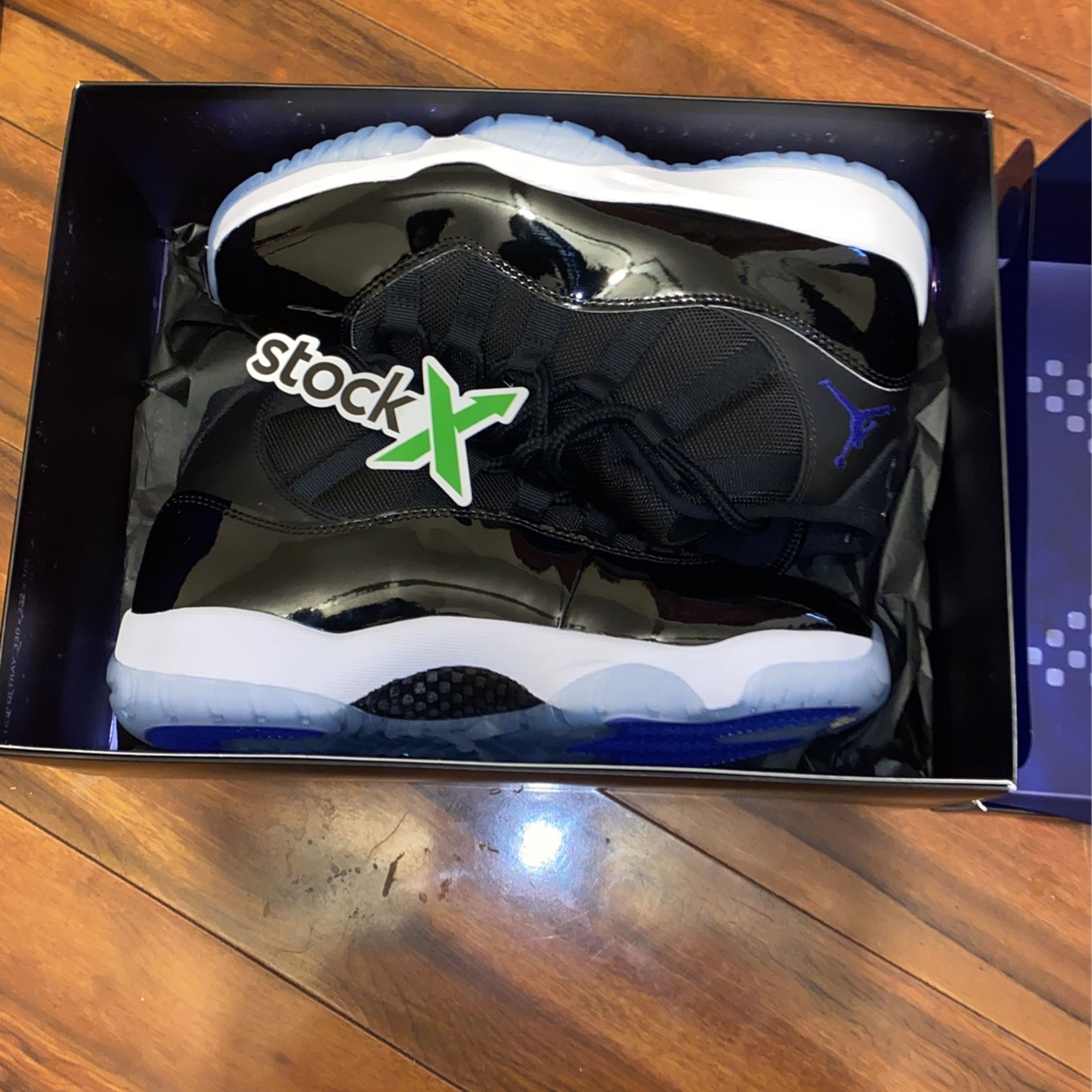 Jordan 11 Space Jam