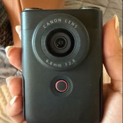 Canon powershot v 10 Vlogging Camera