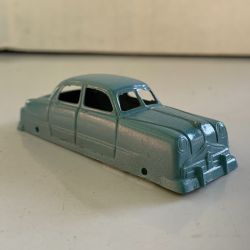 Tootsietoy 1950s 4-Door Car Body Shell, Dual Front Windows Collectible Toy