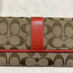 Coach  Genuine  Wallet / Billetera 
