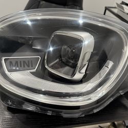2022 Mini Cooper Countryman headlight 