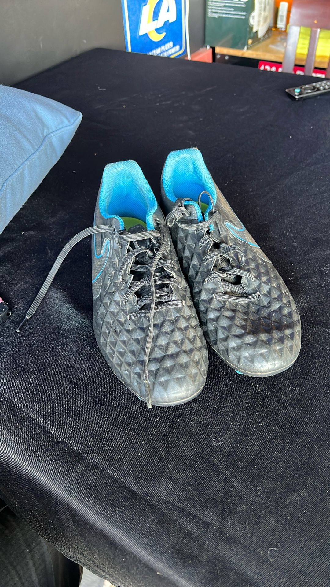 Nike tempo Soccer Cleats Size 8.5 Men