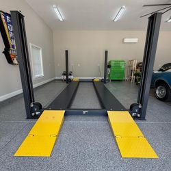 AMGO 408-P 8,000 Pounds Parking Lift 