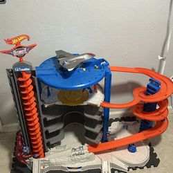 Hot wheels garage