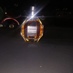 Victorrrr & Rolfff Flower Bomb