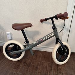 BTWIN Kids Balance Bike