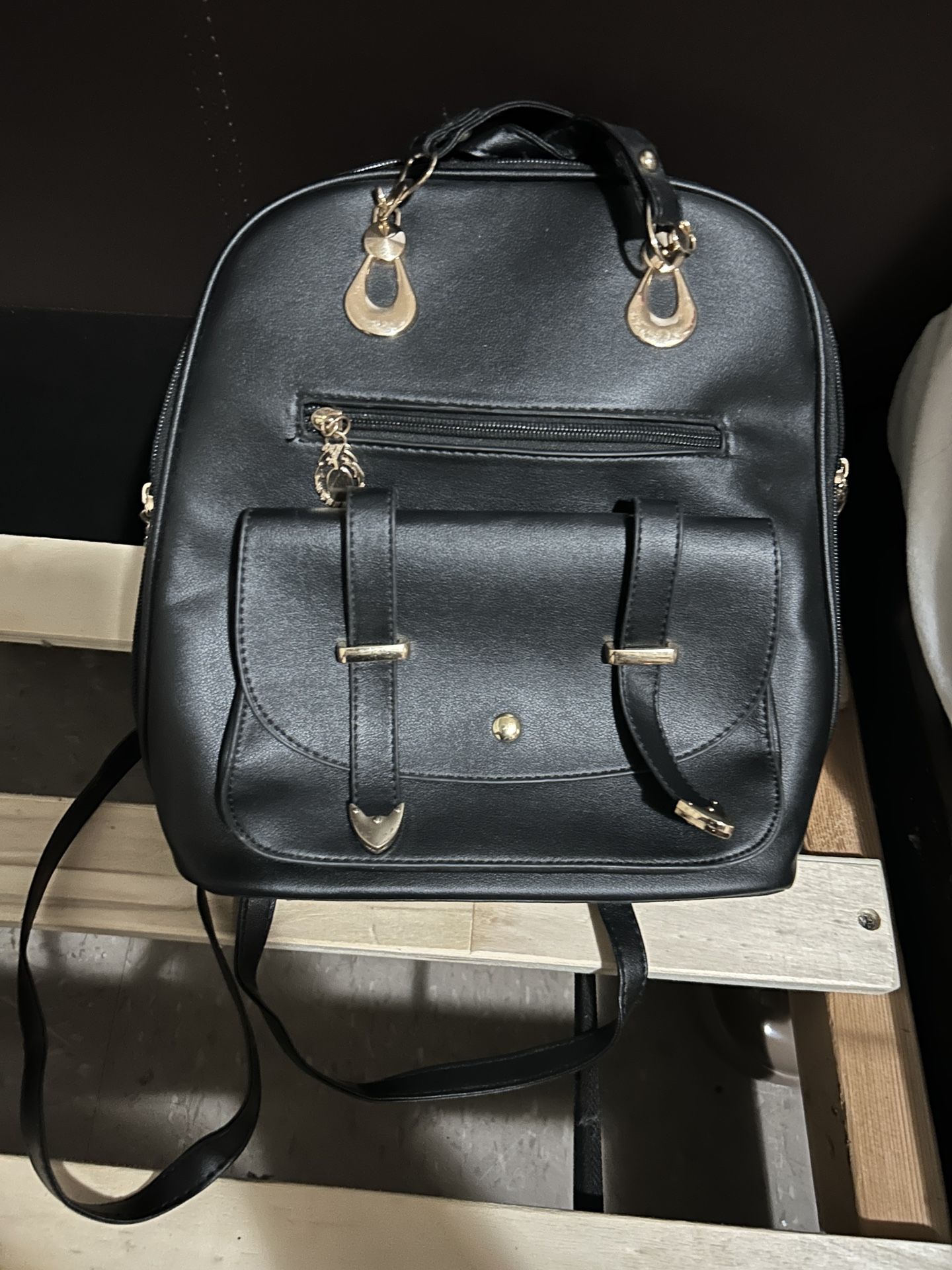 Small Backpack - BLACK 