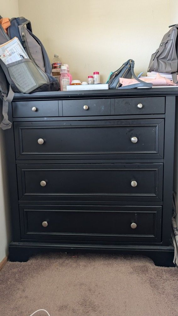 Simple Drawer Cabinet