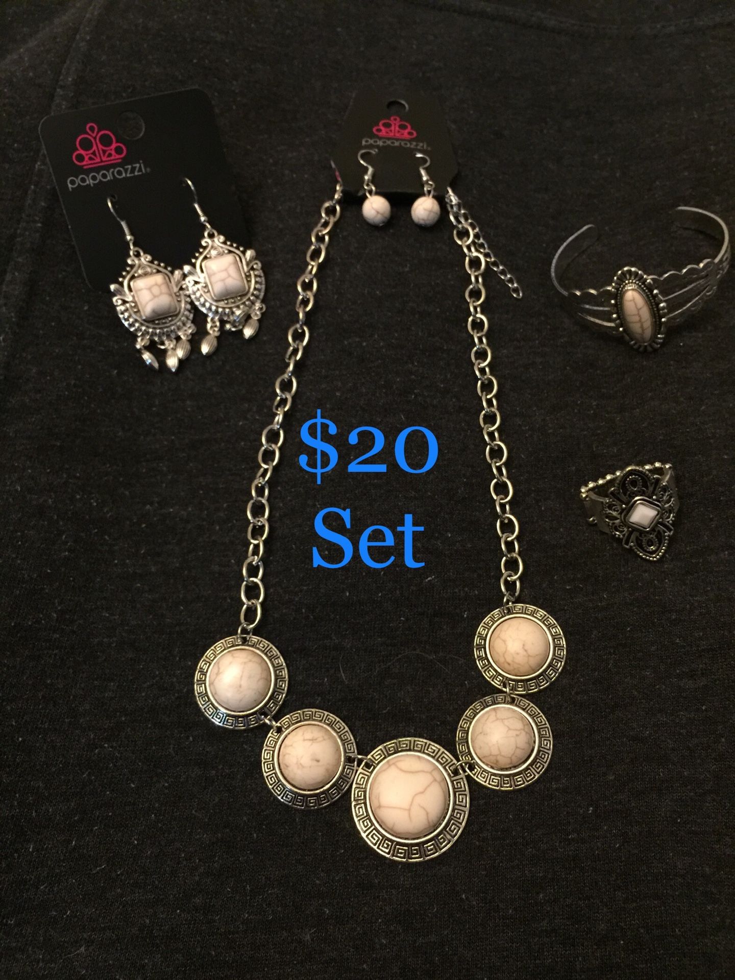 Paparazzi jewelry set