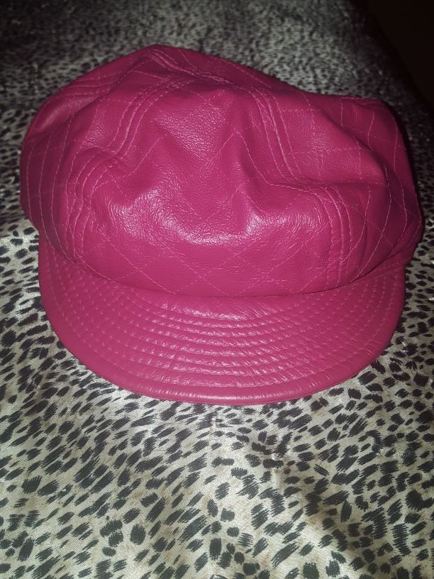 Wilsons (genuine) Leather pink newsboy cabbie-style cap-> NEVER WORN!