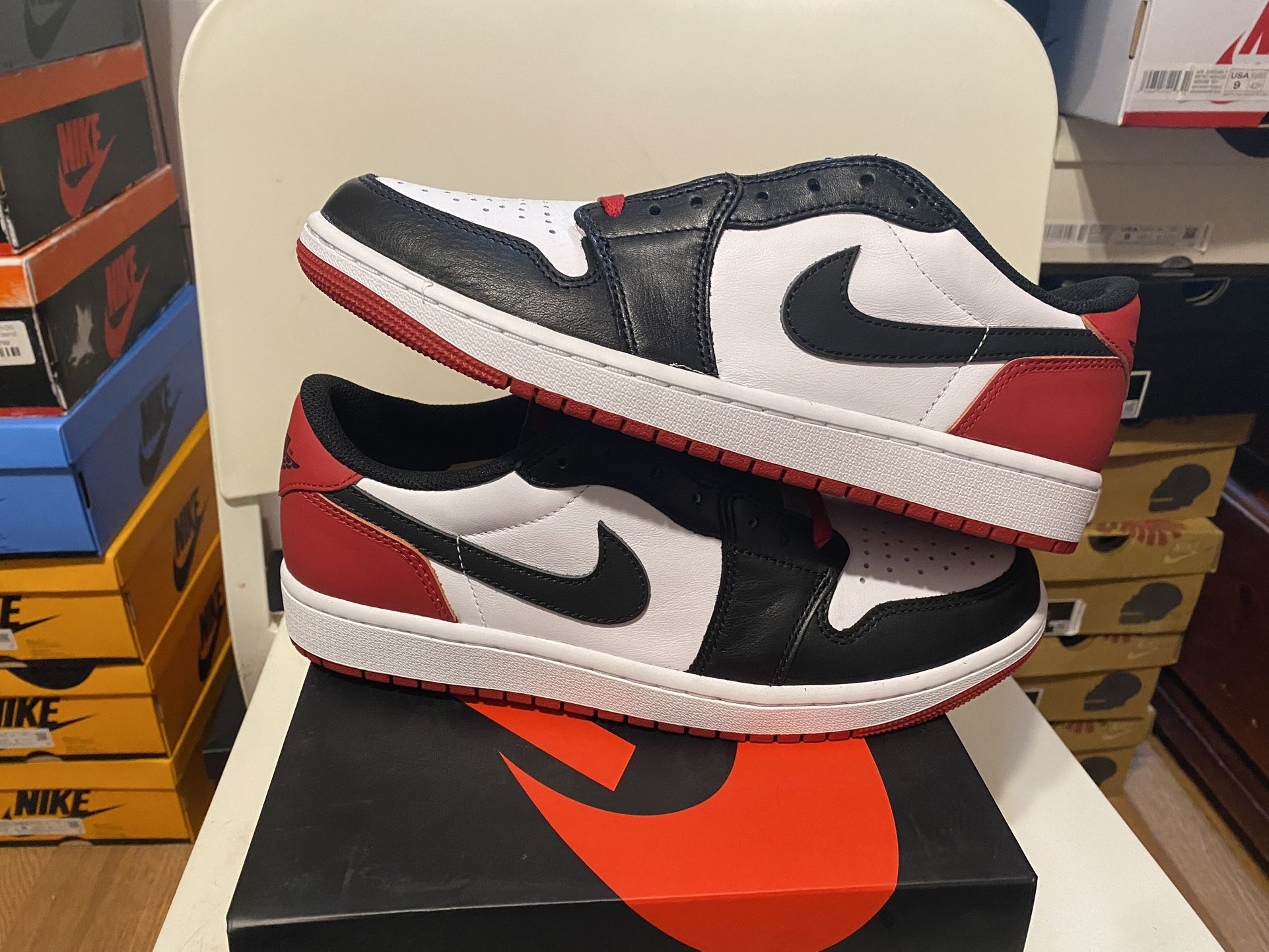 Jordan 1 Retro Low OG Black Toe
