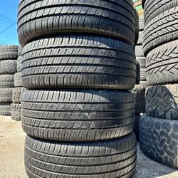 225 60 18 Tires Con 80% De Vida Las 4 De La Marca Michelín 