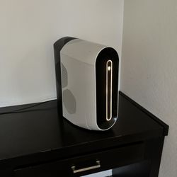 “Lunar White” Alienware Aura Gaming Pc (RTX 2080 SUPER = 3060 Ti| I7-9700k | 16GB DDR4 RAM)