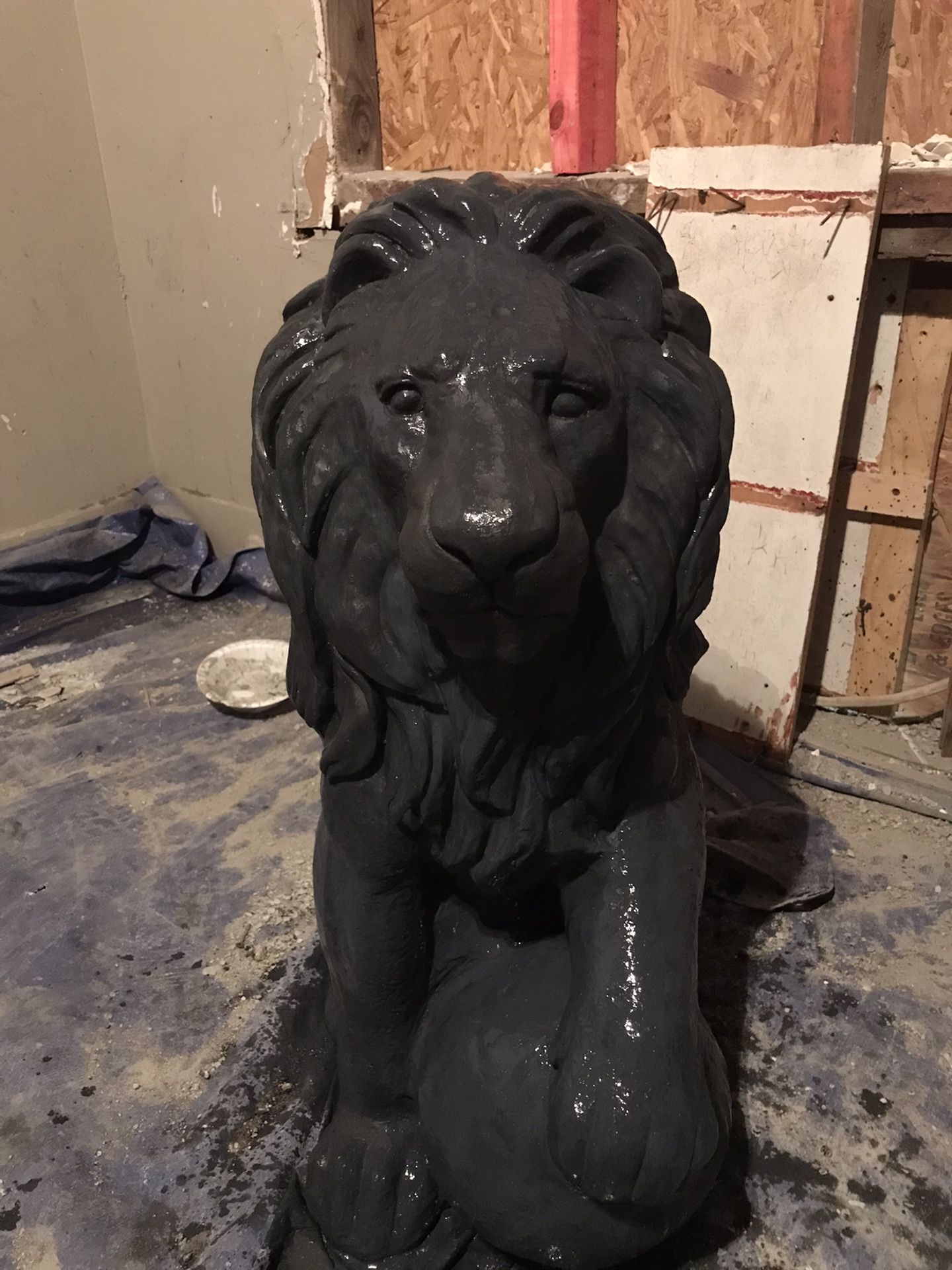 Brand new very nice Great Lion Statue  230 lbs solid  3 ft tall very heavy great house decor outdoor or indoor. For you or great for gifts also 🎁🔥
