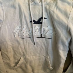 Women’s Hollister pull over hoodie