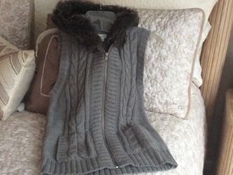 Woman’s Sweater Vest Large Faux Fur Collared Hood $10. I live in Yonkers 10710