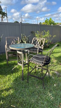 Outdoor bar set