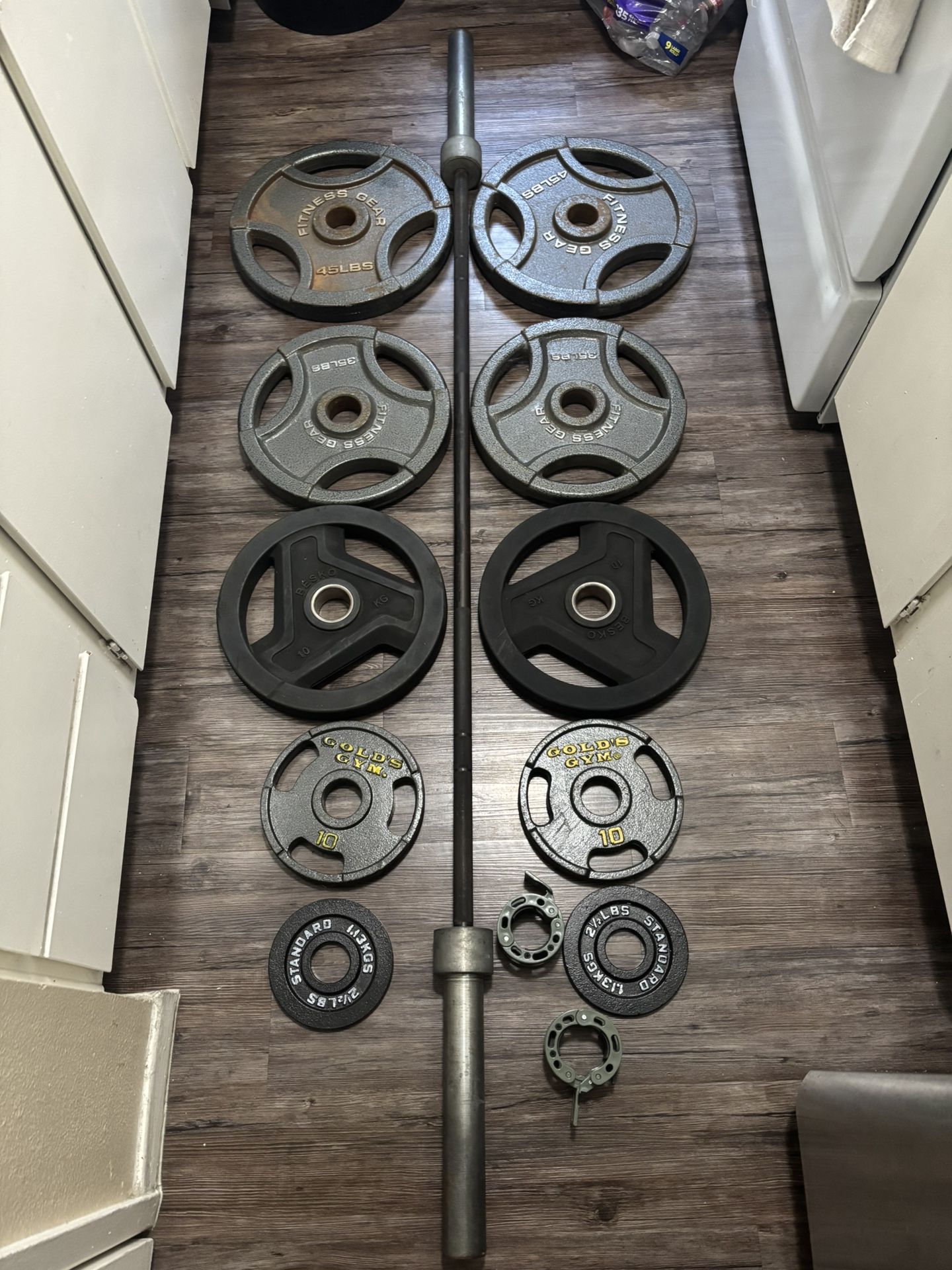 Olympic Weights With 6.5 Ft 35 Lb Barbell 2x45, 2x35, 2x22, 2x10 And 2x2.5 Lbs Collar Locks Included
