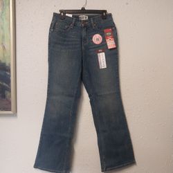 LEVI STRAUSS   Ladies  Size  8  Jeans 