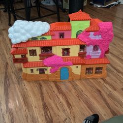 Disney Encanto Magical Madrigal House Playset