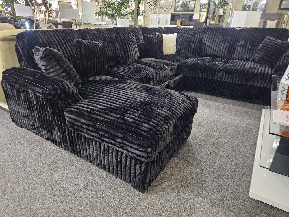 Brand New Black Soft Jumbo Corduroy  LHF Fabric U-Shaped Pull Out Sectional Sofa w/ Storage Chaise + Pillows