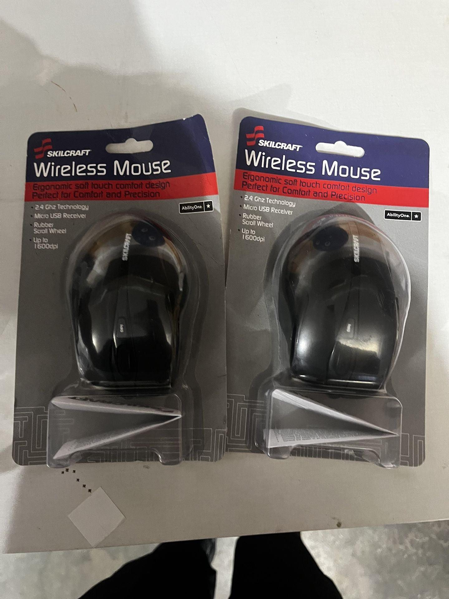 Selling Wireless Mouse 15 Bucks