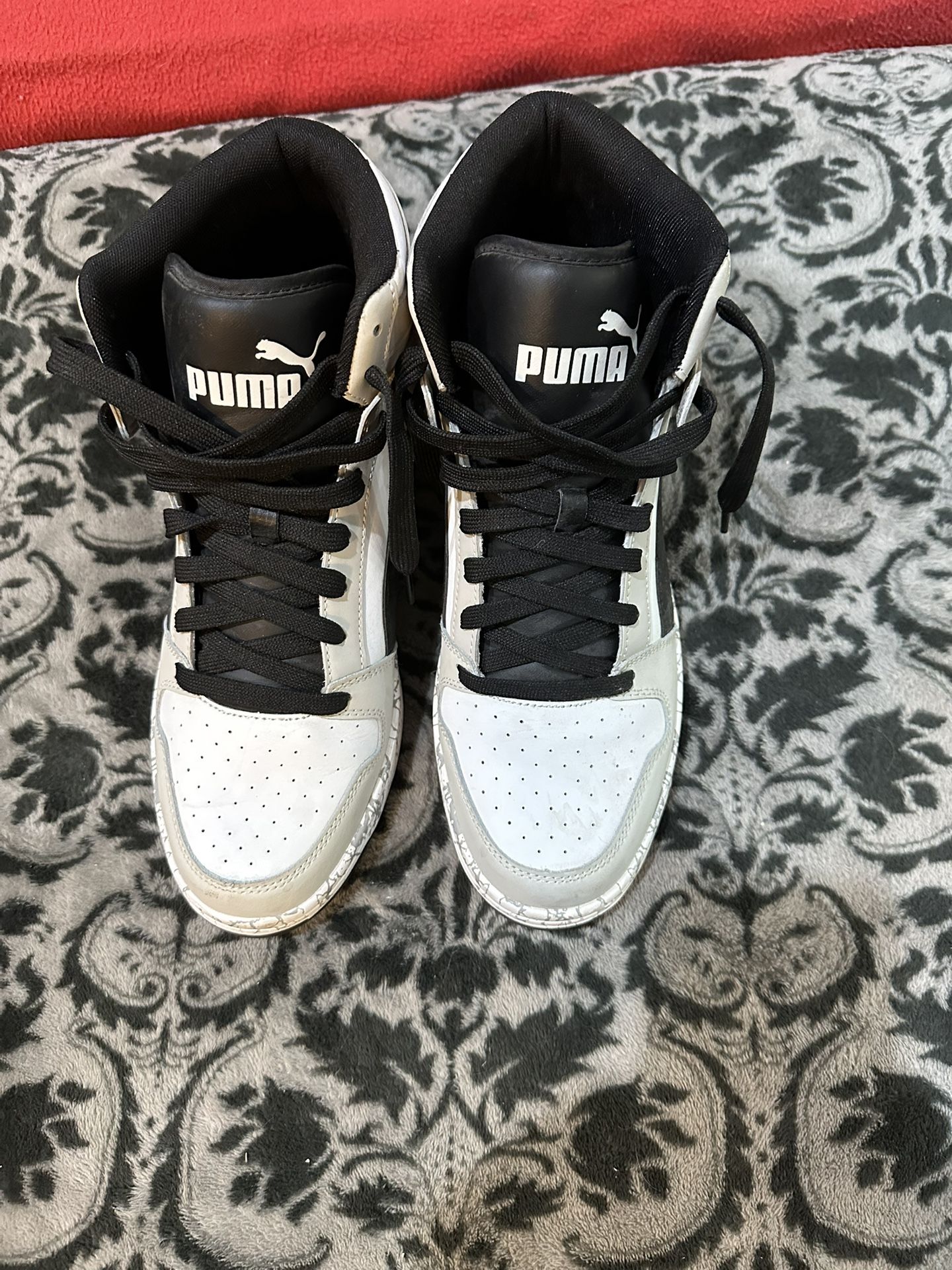 Like New Puma High Tops Leather