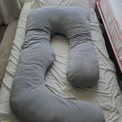 Momcozy Pregnancy Pillow 