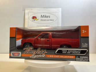 1992 Chevy 454 SS Diecast Model Car 1/24 Scale by Motormax Timeless Legends NIB