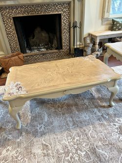 Coffee Table With 2 Matching Side Tables *Delivery Is Available *