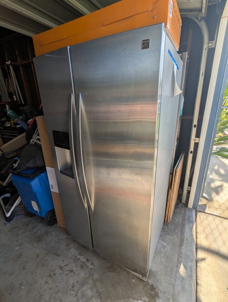Kenmore Stainless Steel Side By Side Refrigerator Freezer