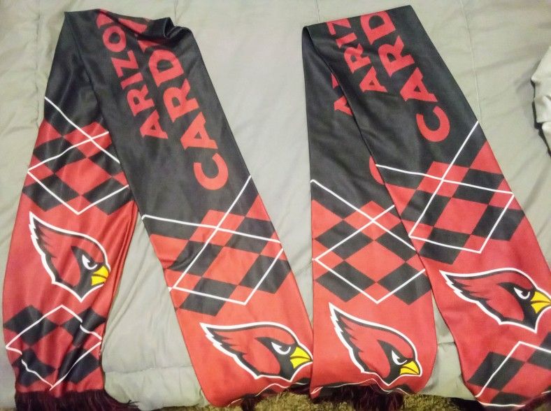 Brand New Cardinal Scarves 30$