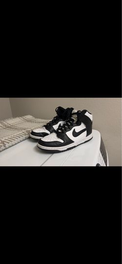 Nike panda dunks size 9