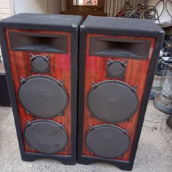 Stereo Speakers and Amplifiers ( Like NEW  )