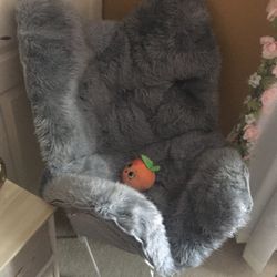Nice Fluffy Furry Chair