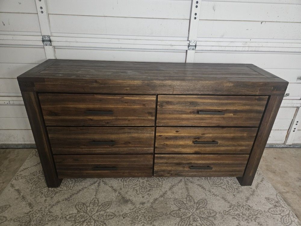 6-Drawer Dresser, Good Conditions👍, Brown Color, Measurement: Wide 66" × Deep 19" × Height 36"