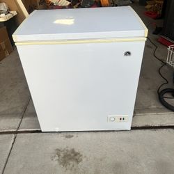 5.1 Cu Ft Freezer 