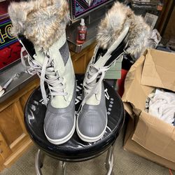 Womens Snow Boots 