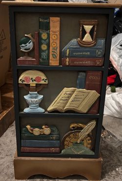 Vintage Style Decorative Bookcase Cabinet / Side Table with Storage
