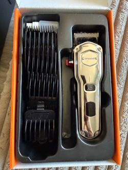 Cordless dog clippers
