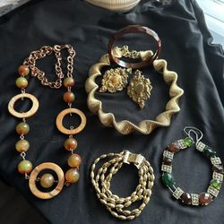 Vintage 7 Piece Jewelry Lot (Napier)