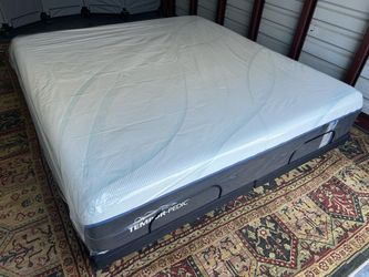 New King Tempurpedic LuxeAdapt Soft mattress