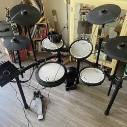 Roland TD 17KV V-Drums Electronic Drum Set
