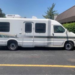 1999 Winnebago Rialta