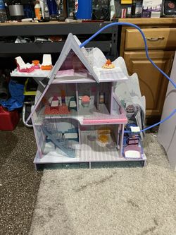 NewDoll House with Light Up Accessories