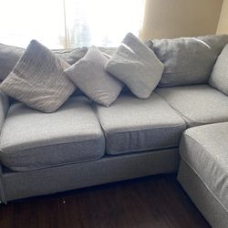 Sectional/Couch