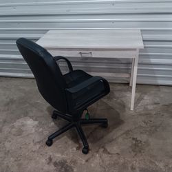 Office Desk & Chair *Free Local Delivery..