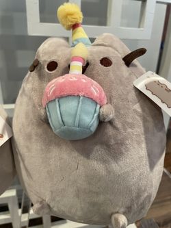 Pusheen The Cat Birthday Cupcake - New With Tag - 10"