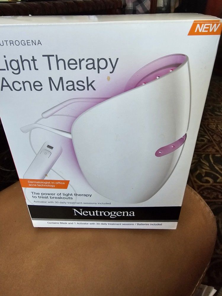 NEUTROGENA LIGHT THERAPY MASK