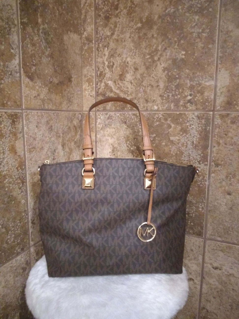 MK BAG PERFECT VDAY GIFT